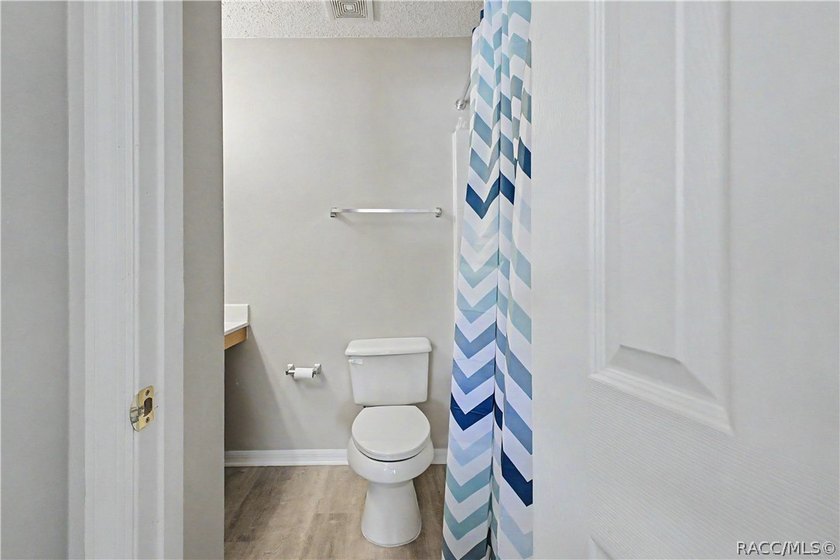 Welcome to this beautifully maintained one-owner pool home - photo 40