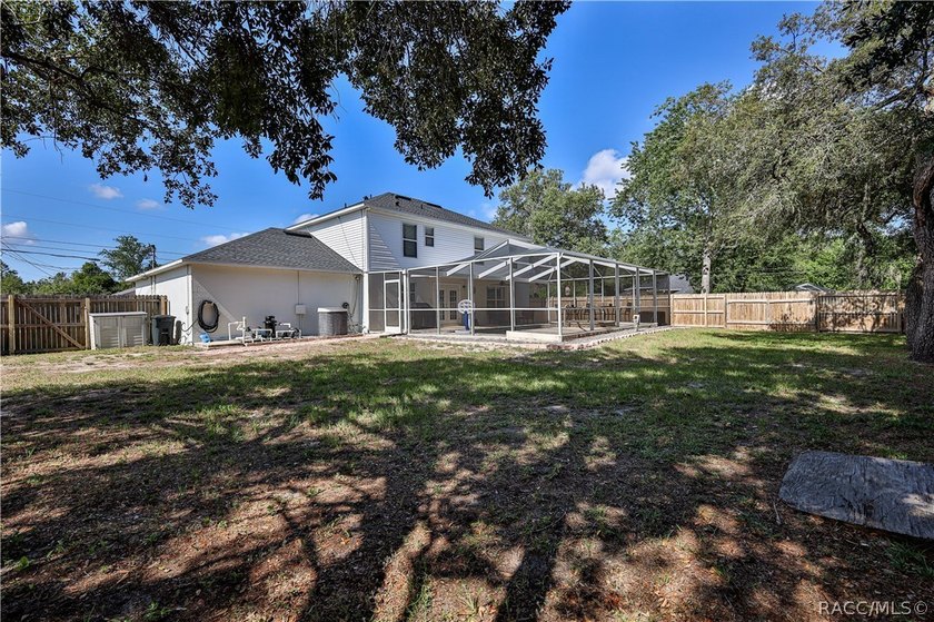 Welcome to this beautifully maintained one-owner pool home - photo 47