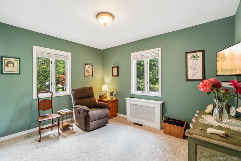 Welcome home to Birdwatch, a beautifully updated four-bedroom - photo 12