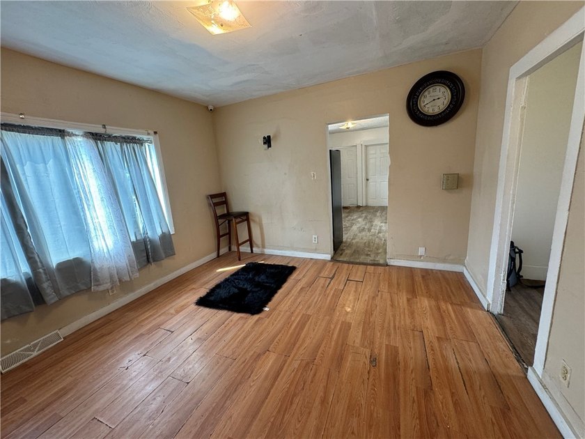 Welcome to 604 Upper Falls Blvd! This home offers two completely - photo 14