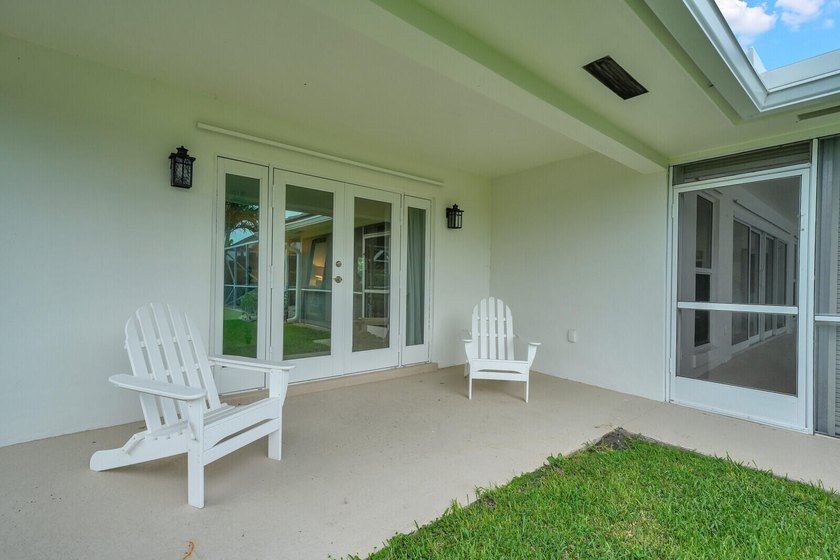 Welcome to this beautifully maintained golf course residence in - photo 18