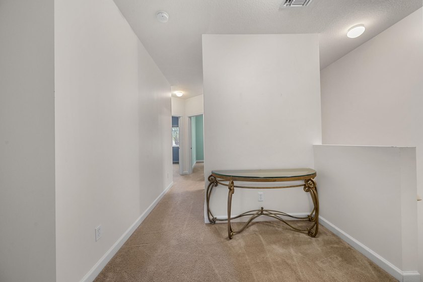 This River Oaks townhome has over 1,900 feet of living area! - photo 19