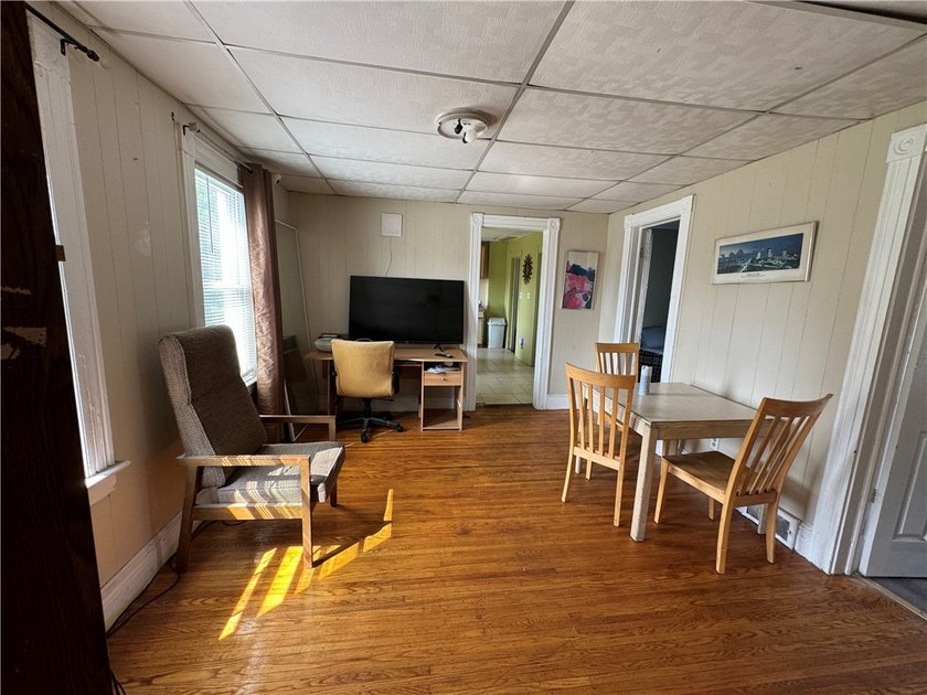 Welcome to 604 Upper Falls Blvd! This home offers two completely - photo 20