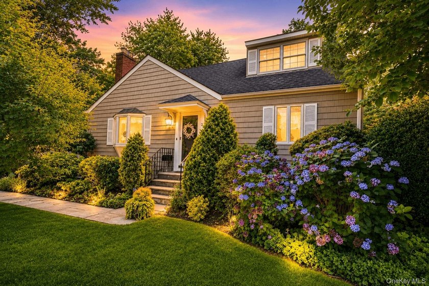 Welcome home to Birdwatch, a beautifully updated four-bedroom - photo 24