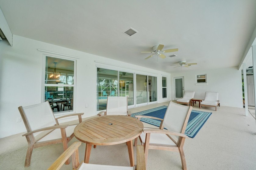 Welcome to this beautifully maintained golf course residence in - photo 26