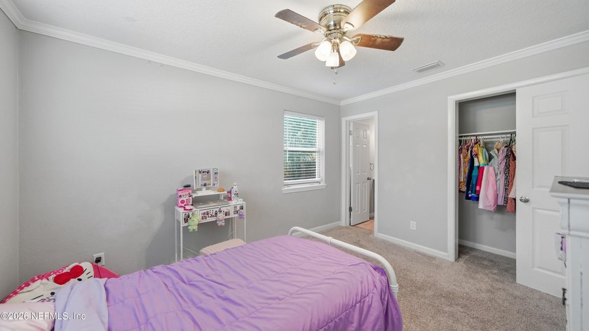 Welcome to this beautifully renovated 4-bedroom, 3-bathroom - photo 31
