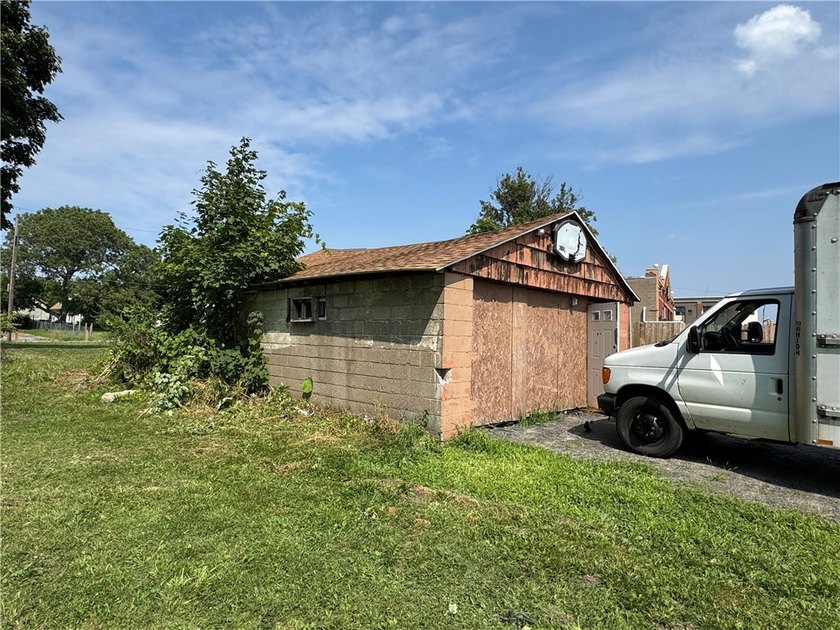 Welcome to 604 Upper Falls Blvd! This home offers two completely - photo 34