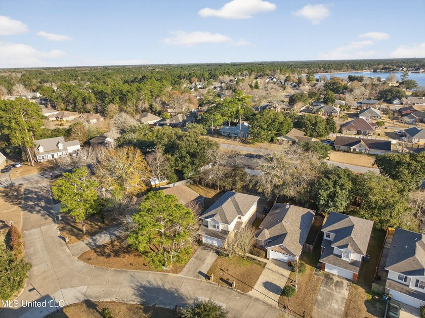 Motivated sellers! This move-in ready property features a new - photo 30