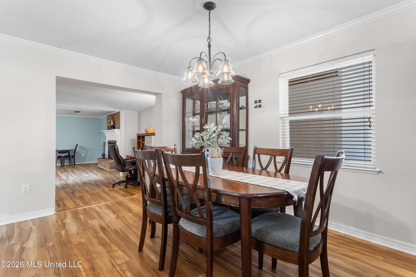 Welcome home to this beautifully maintained one-owner home in - photo 14