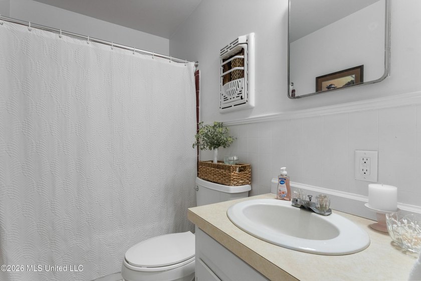 Welcome home to this beautifully maintained one-owner home in - photo 26