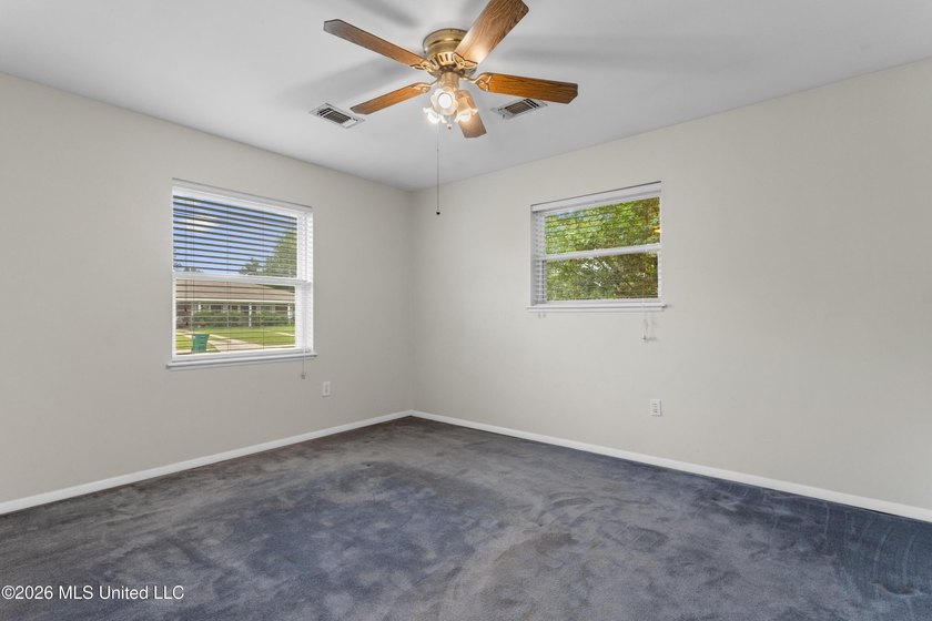 Welcome home to this beautifully maintained one-owner home in - photo 27