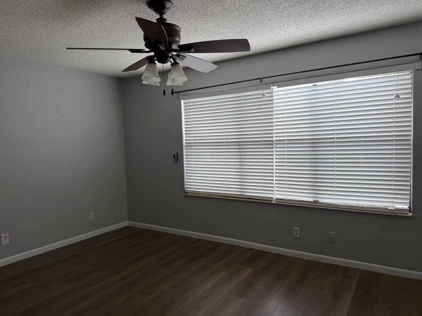 beatifull townhouse 2 bedrooms 2 bathrooms 1 half bathroom - photo 19