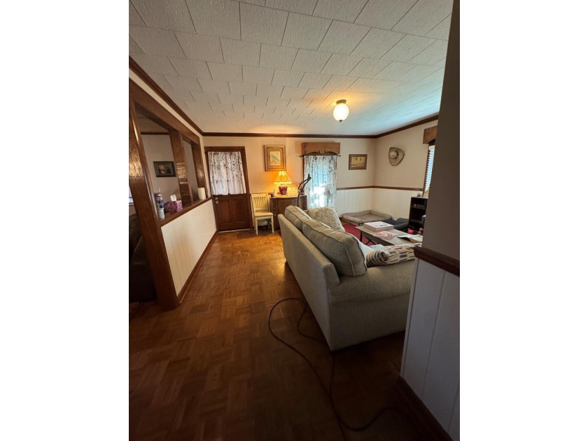 This 3/2 SWGA home is centrally located 10 miles south of - photo 20