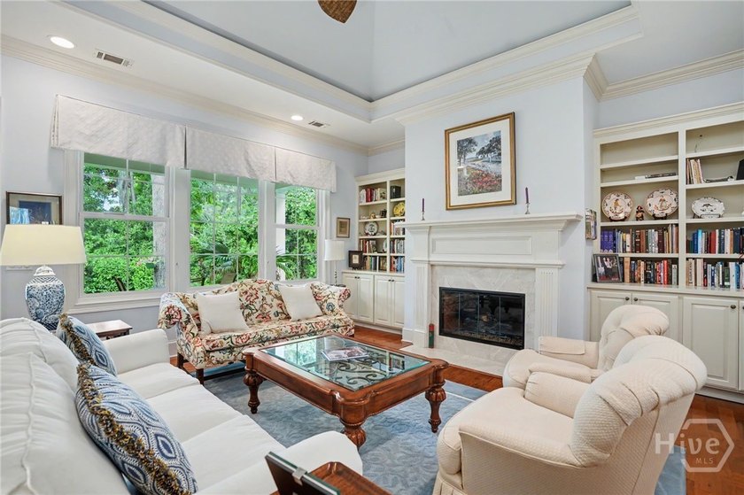 Nestled in the desirable Oakridge section of The Landings this - photo 8