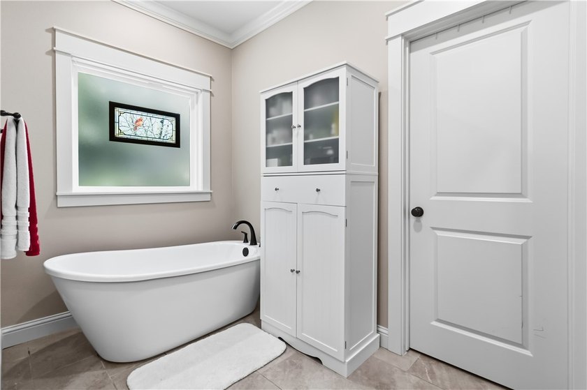 Beautifully appointed, move-in ready home in the heart of Bella - photo 12