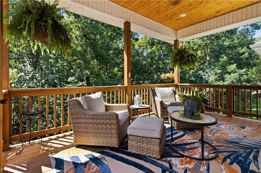 Beautifully appointed, move-in ready home in the heart of Bella - photo 19