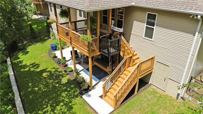 Beautifully appointed, move-in ready home in the heart of Bella - photo 20