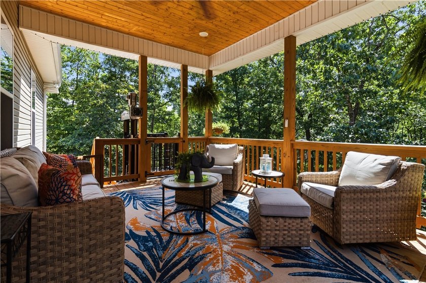 Beautifully appointed, move-in ready home in the heart of Bella - photo 21