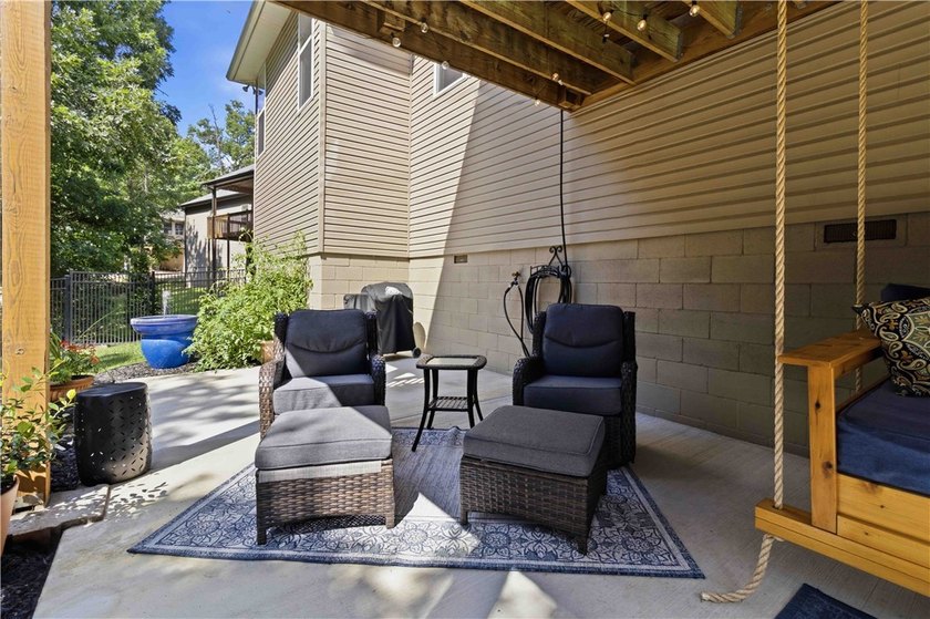 Beautifully appointed, move-in ready home in the heart of Bella - photo 25