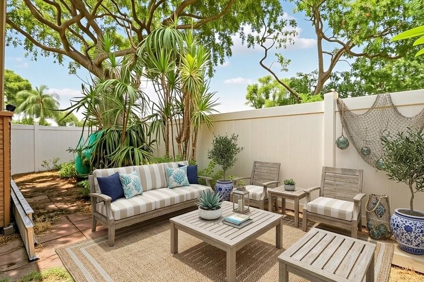 Welcome to this charming 3-bedroom, 2-bathroom villa situated in - photo 23