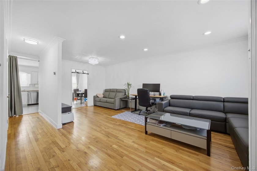 Sun filled, fully brick above ground 3 story townhouse with open - photo 2