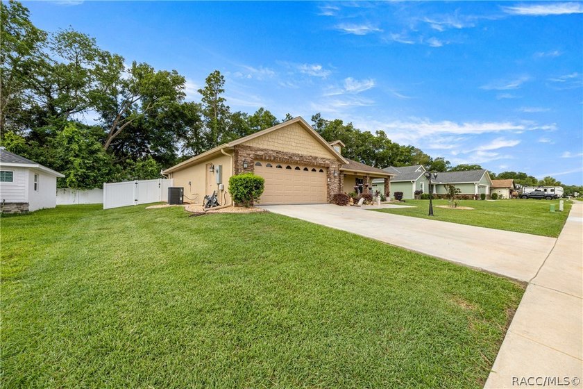 THIS HOME HAS IT ALL! Beautiful custom-built pool home in - photo 34
