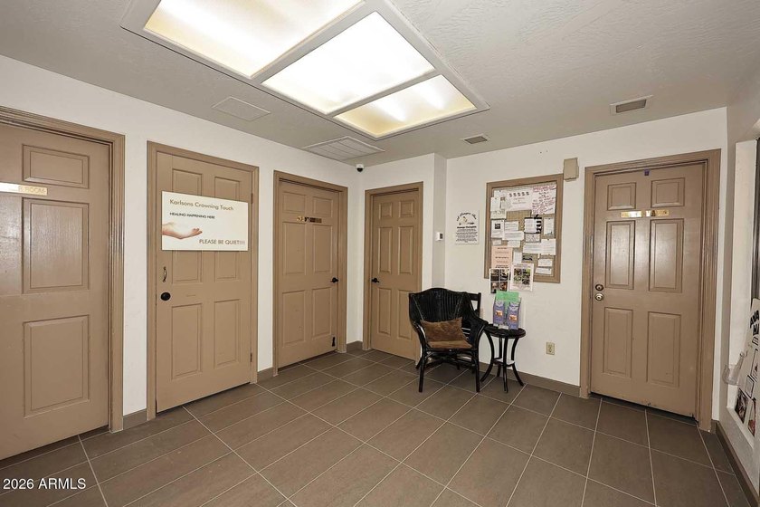 What an incredible townhome in the Racquet Club in Scottsdale - photo 48