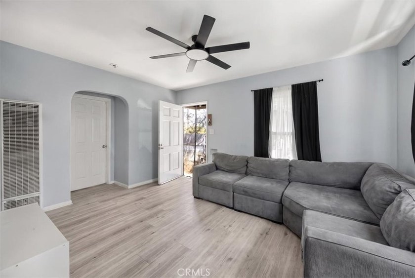Income producing duplex in family friendly neighborhood. Each - photo 8