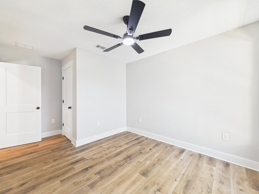 Welcome to 316 Boxer Ave in Niceville! This beautiful two-story - photo 21
