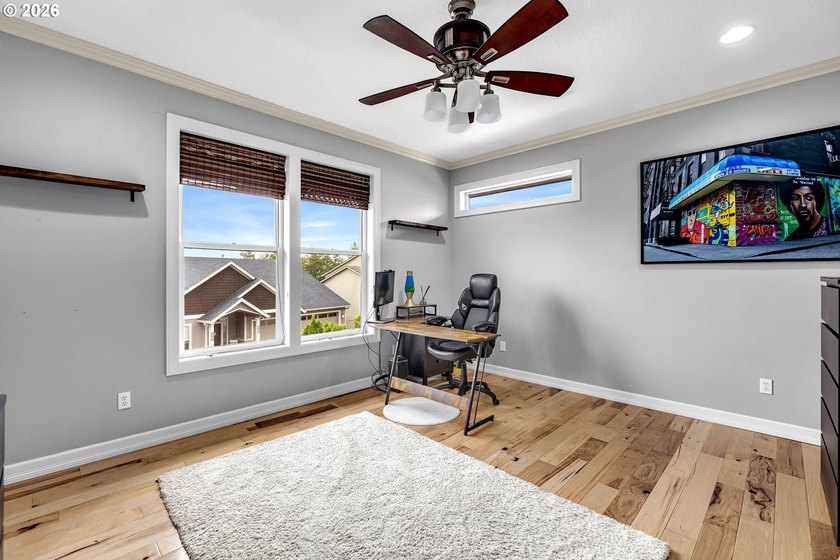 A stunning Custom Ranch Home with unobstructed Mt. Hood &amp; - photo 37