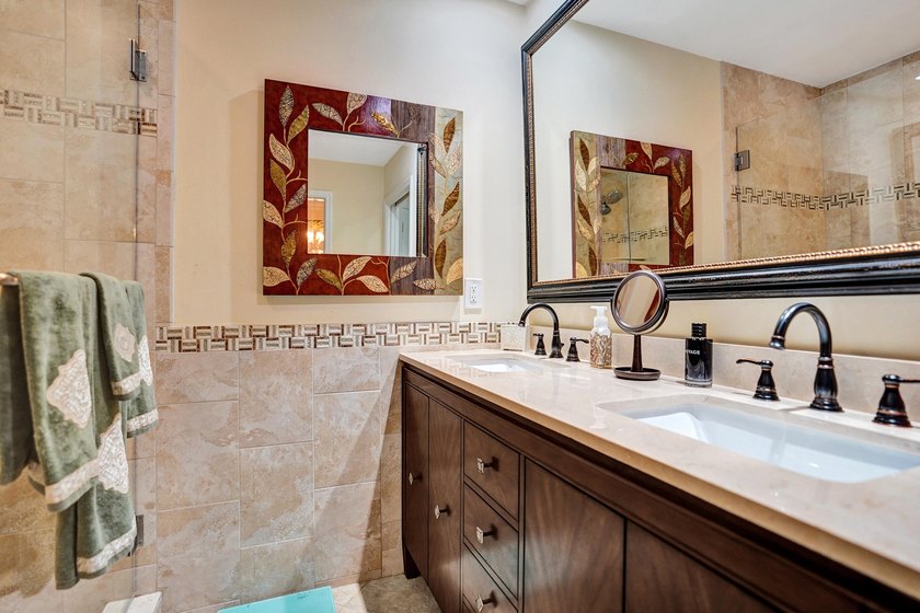 This is a 3 bedroom 2 bath renovated home in the gated community - photo 27