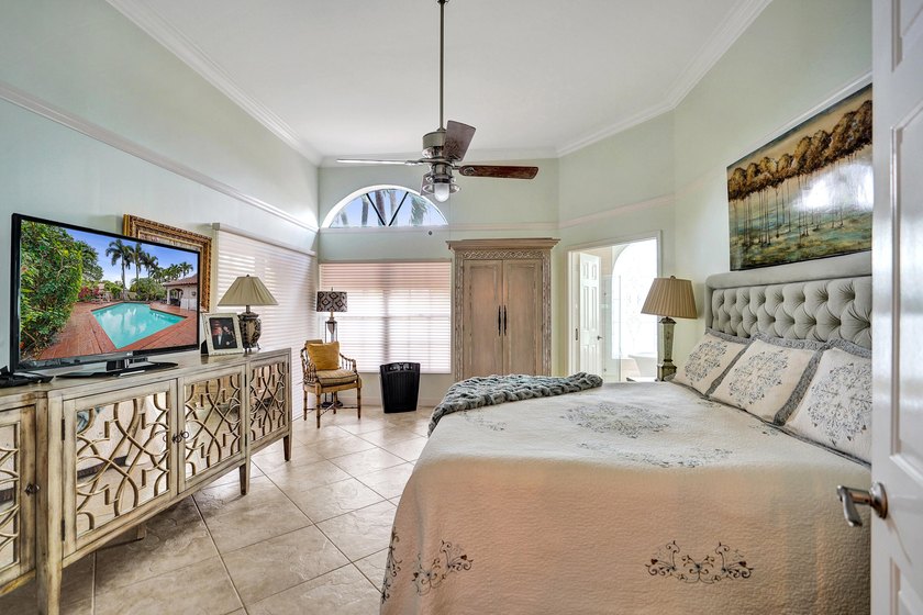 This is a 3 bedroom 2 bath renovated home in the gated community - photo 28