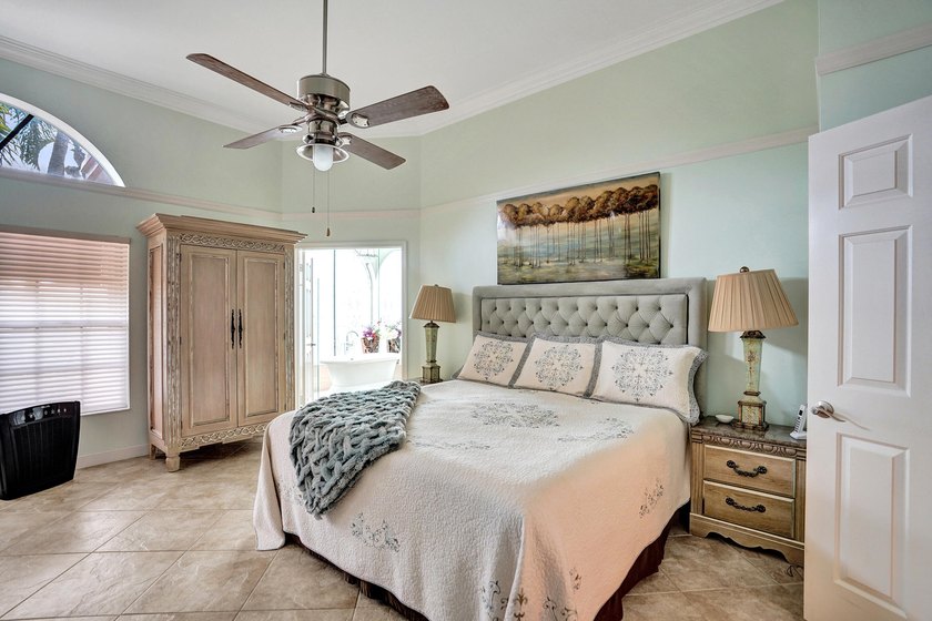 This is a 3 bedroom 2 bath renovated home in the gated community - photo 29