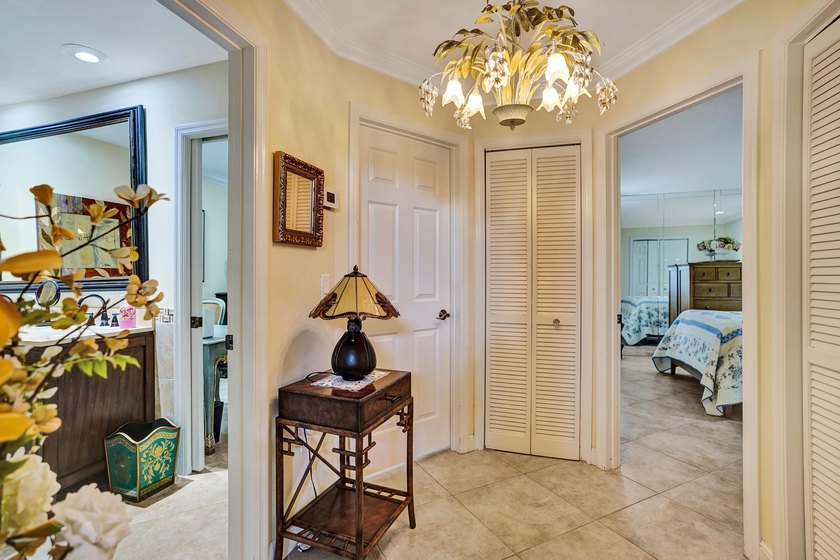 This is a 3 bedroom 2 bath renovated home in the gated community - photo 38