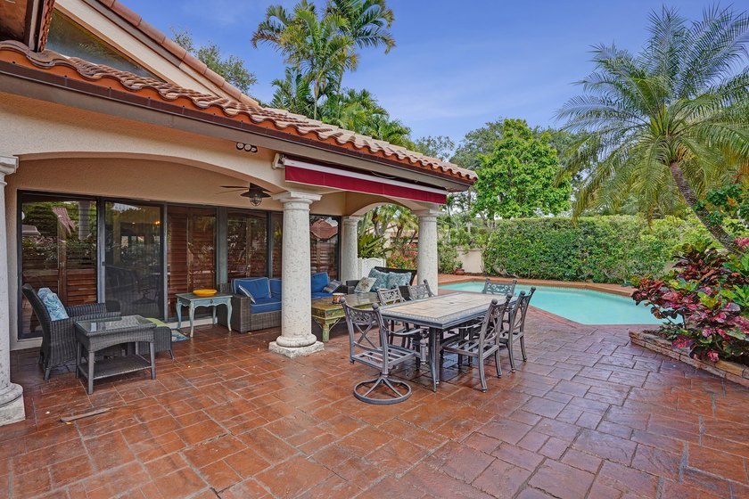 This is a 3 bedroom 2 bath renovated home in the gated community - photo 44