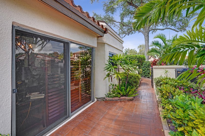 This is a 3 bedroom 2 bath renovated home in the gated community - photo 48