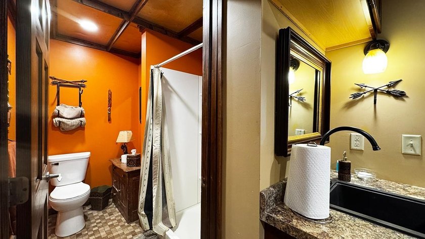 OPEN HOUSE: Click link for 3D Virtual Tour. Retreat To Renowned - photo 14