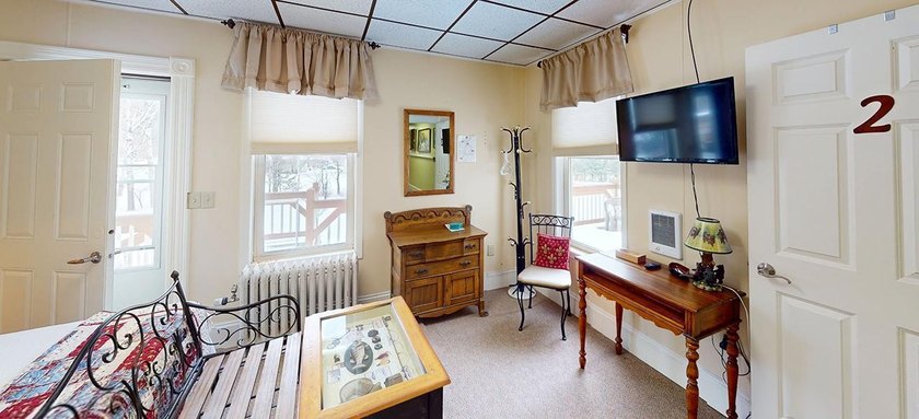 OPEN HOUSE: Click link for 3D Virtual Tour. Retreat To Renowned - photo 17