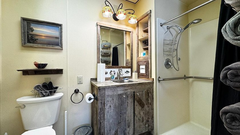 OPEN HOUSE: Click link for 3D Virtual Tour. Retreat To Renowned - photo 19