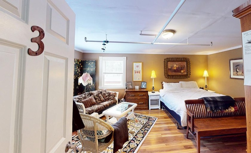 OPEN HOUSE: Click link for 3D Virtual Tour. Retreat To Renowned - photo 21