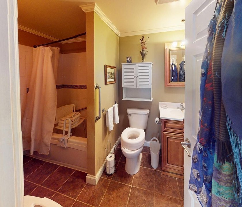 OPEN HOUSE: Click link for 3D Virtual Tour. Retreat To Renowned - photo 25