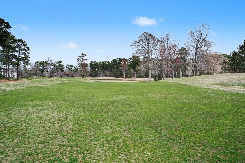Enjoy comfortable coastal living in this charming two-bedroom - photo 28