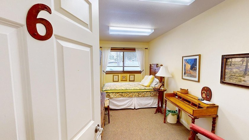 OPEN HOUSE: Click link for 3D Virtual Tour. Retreat To Renowned - photo 35