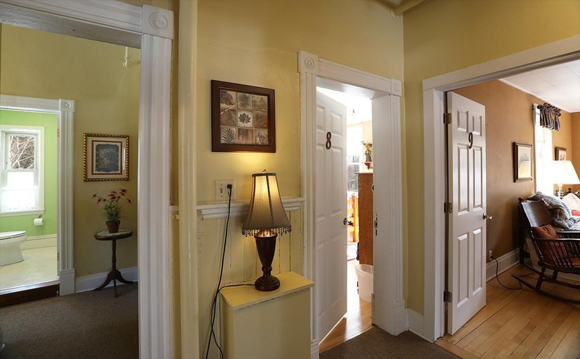 OPEN HOUSE: Click link for 3D Virtual Tour. Retreat To Renowned - photo 40