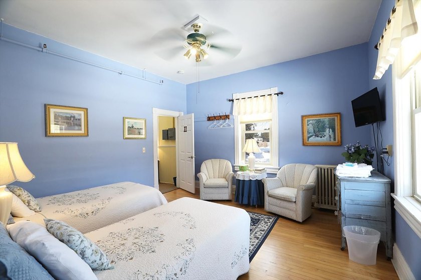 OPEN HOUSE: Click link for 3D Virtual Tour. Retreat To Renowned - photo 50