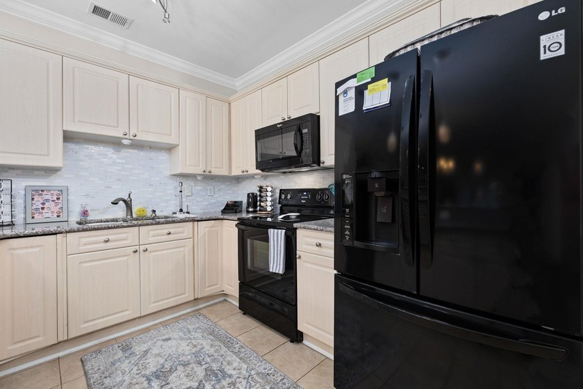 Welcome to 4869 Luster Leaf Circle in Myrtle Beach, SC! Discover - photo 12