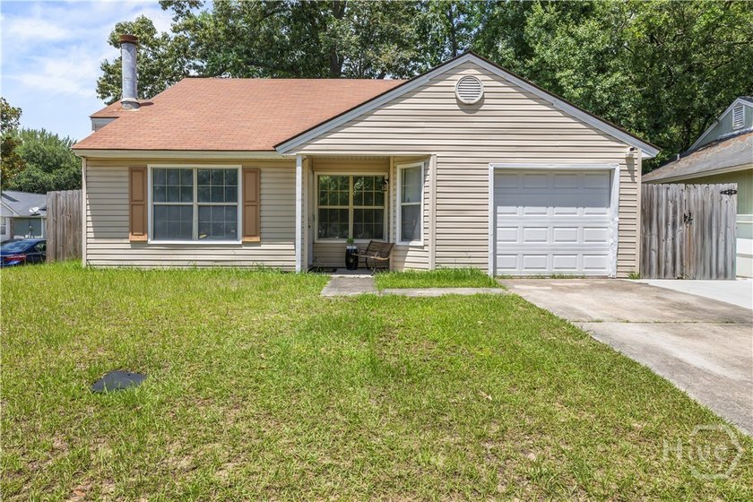 This stunning 3BD/2BA single-family home has been fully updated - photo 2