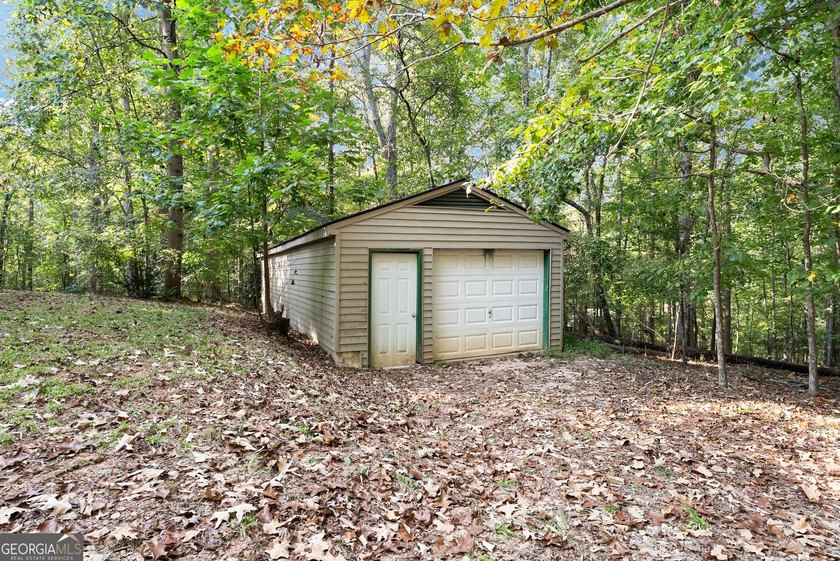 SPRAWLING RANCH ON 3.43-/+ PRIVATE ACRES, BONUS ROOM + OFFICE + - photo 39