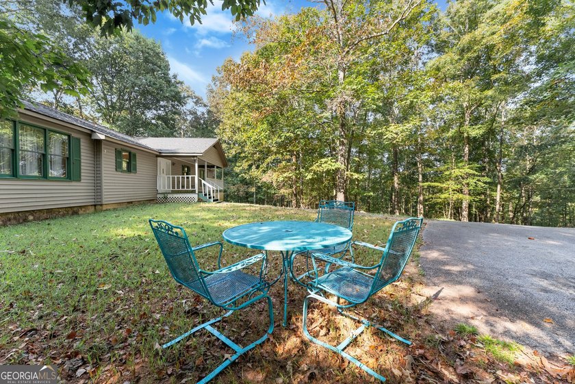 SPRAWLING RANCH ON 3.43-/+ PRIVATE ACRES, BONUS ROOM + OFFICE + - photo 41