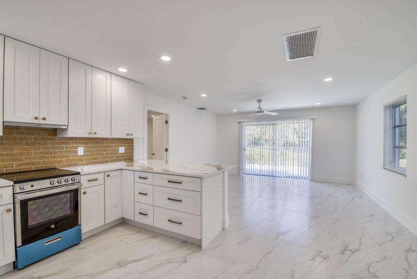 Welcome to this gorgeous and renovated one bedroom, one bathroom - photo 3